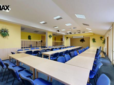 Prodej hotel, 3 300 m²