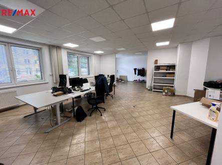 Pronájem obchodní prostor, 139 m²