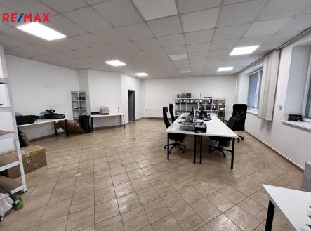 Pronájem obchodní prostor, 139 m²