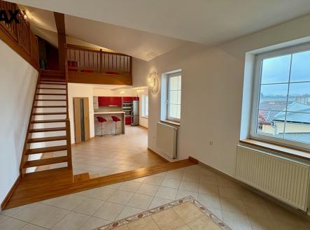 Pronájem bytu, 4+kk, 200 m²