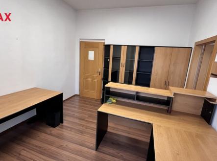 Pronájem kanceláře, 70 m²