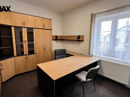 Pronájem kanceláře, 70 m²