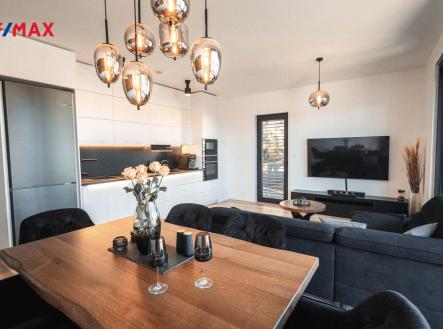 Prodej bytu, 3+kk, 1 070 m²