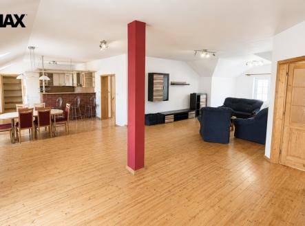 Pronájem bytu, 4+kk, 165 m²