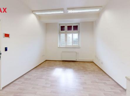 Pronájem kanceláře, 649 m²