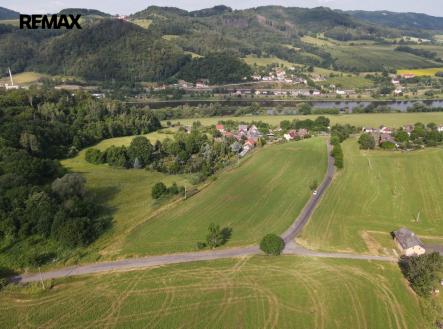 Prodej pozemku pro bydlení, 17 584 m² obrázek