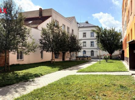 Pronájem obchodní prostor, 70 m²