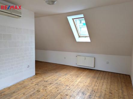 Pronájem bytu, 1+1, 65 m²