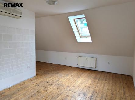 Pronájem bytu, 1+1, 65 m²