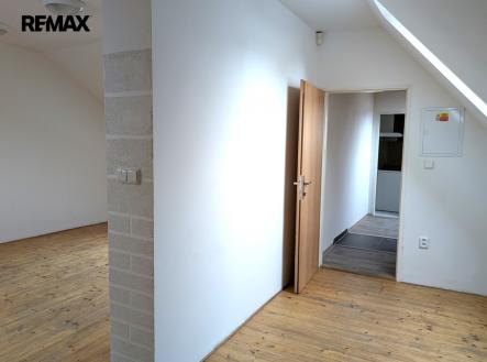 Pronájem bytu, 1+1, 65 m²