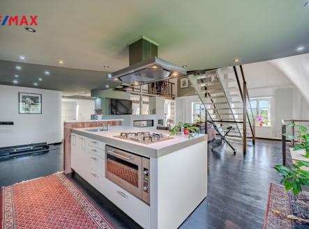 Prodej domu/vily, 750 m²