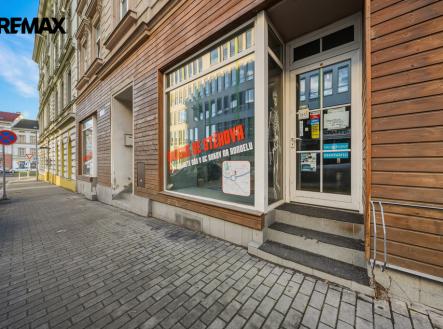 Pronájem obchodní prostory, 130 m²