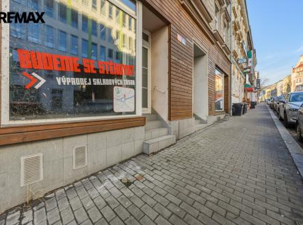 Pronájem obchodní prostory, 130 m²