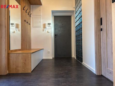 Pronájem bytu, 2+kk, 65 m²