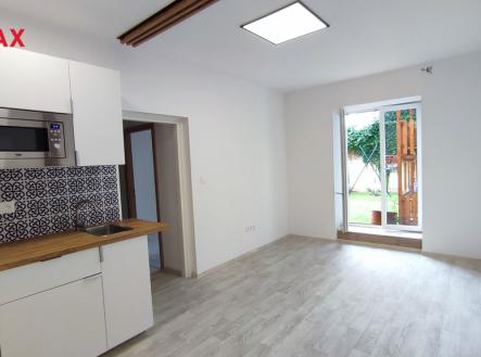 Pronájem bytu, 2+kk, 29 m²