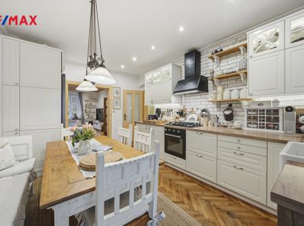 Prodej bytu, 4+1, 107 m²