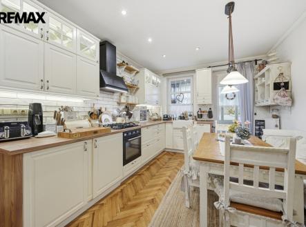 Prodej bytu, 4+1, 107 m²