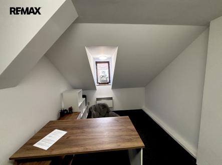 Pronájem kanceláře, 48 m²