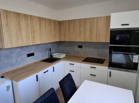 Pronájem bytu, 2+1, 57 m²