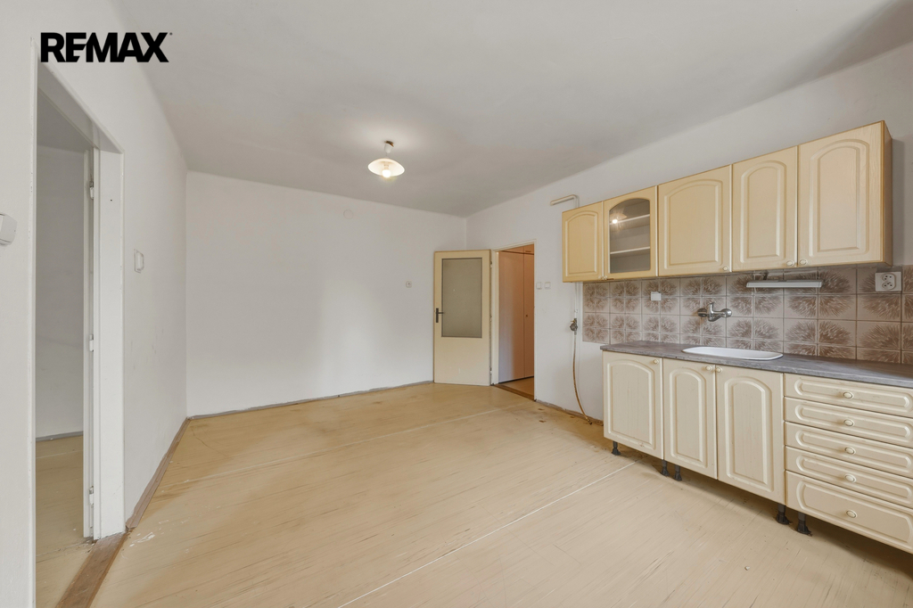 byt-prazska-zatec-remax-reality-michal-vais003.jpg
