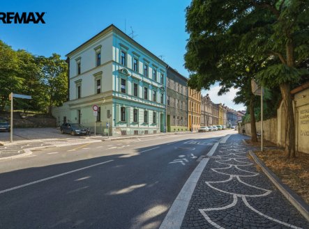 Prostorný byt 4+1 s terasou, lodžií a zahradou v historickém domě, ul. Riegrova, Roudnice nad Labem