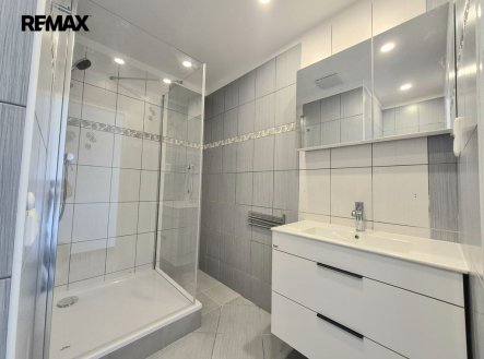 Pronájem bytu, 2+1, 61 m²