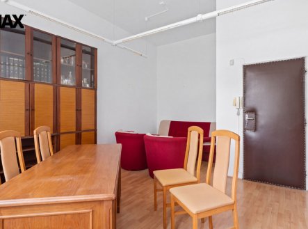 Prodej kanceláře, 474 m²
