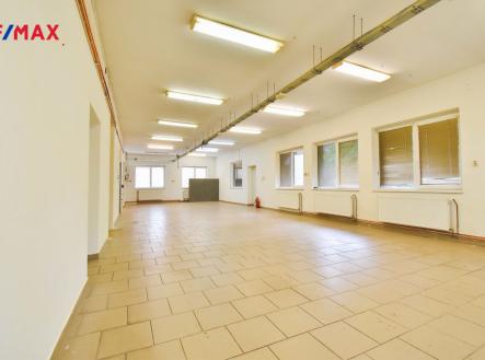 Pronájem výrobní prostor, 452 m²