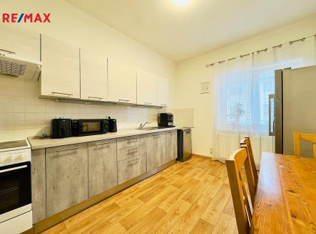 Prodej nájemního domu, 1 350 m²