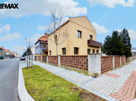 Prodej domu/vily, 1 350 m²