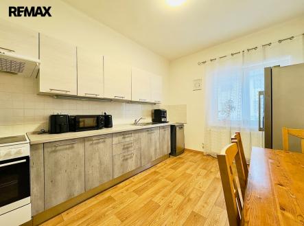 Prodej domu/vily, 1 350 m²