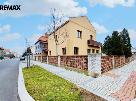 Prodej domu/vily, 1 350 m²