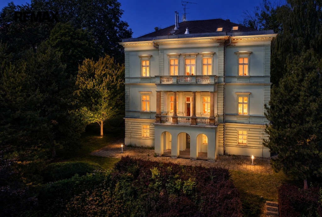 vila-u-odboru-nocni.jpg