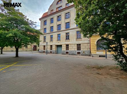 Prodej skladovací prostor, 2 000 m²