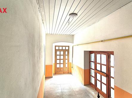 Pronájem obchodní prostor, 70 m²