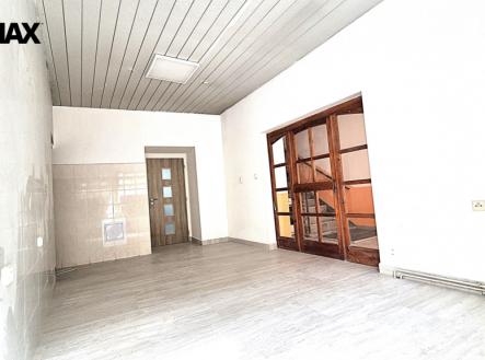 Pronájem obchodní prostor, 70 m²