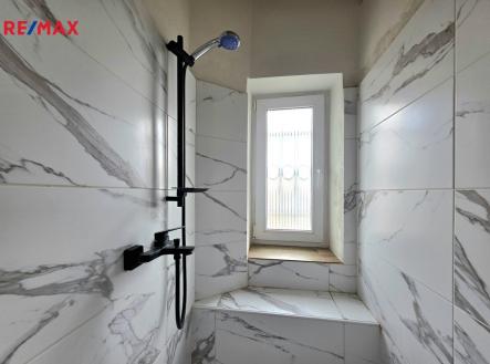 Pronájem obchodní prostor, 113 m²