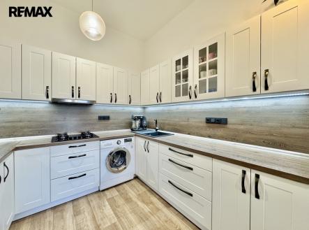 Prodej bytu, 3+1, 90 m²