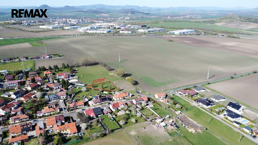 pozemek z dronu
