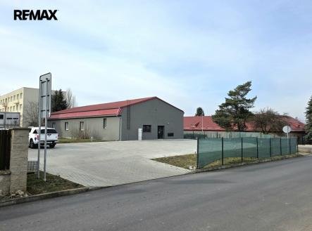 Pronájem obchodní prostor, 307 m²