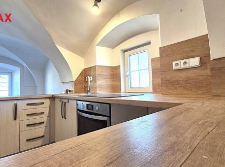 Pronájem bytu, 4+kk, 80 m²