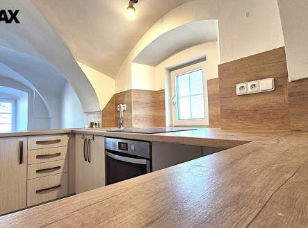 Pronájem bytu, 4+kk, 80 m²