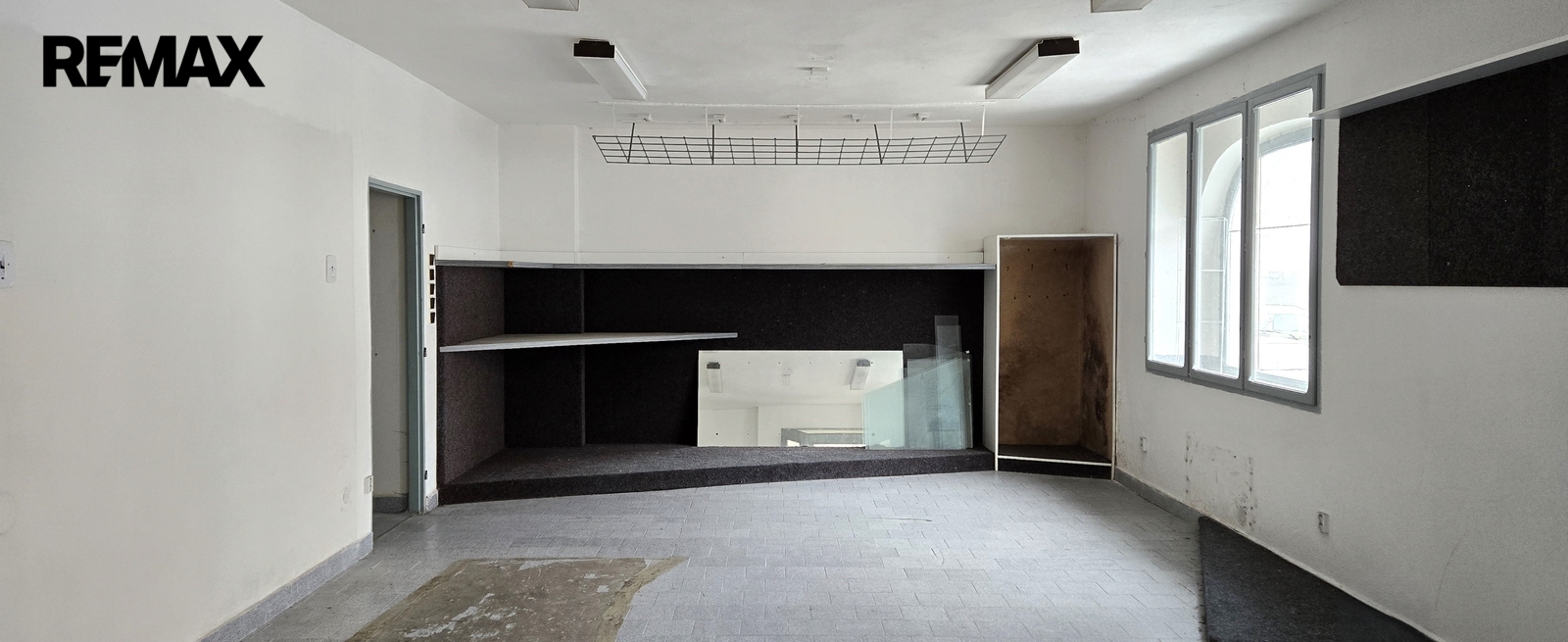 nebytový prostor - bývalý obchod