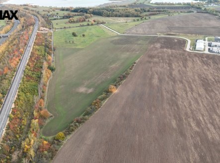 Prodej pozemku pro komerční výstavbu, 50 236 m²