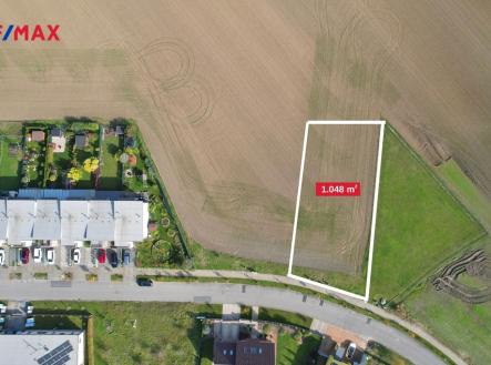 Prodej pozemku pro bydlení, 1 048 m²