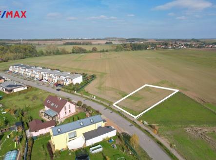 Prodej pozemku pro bydlení, 1 048 m²