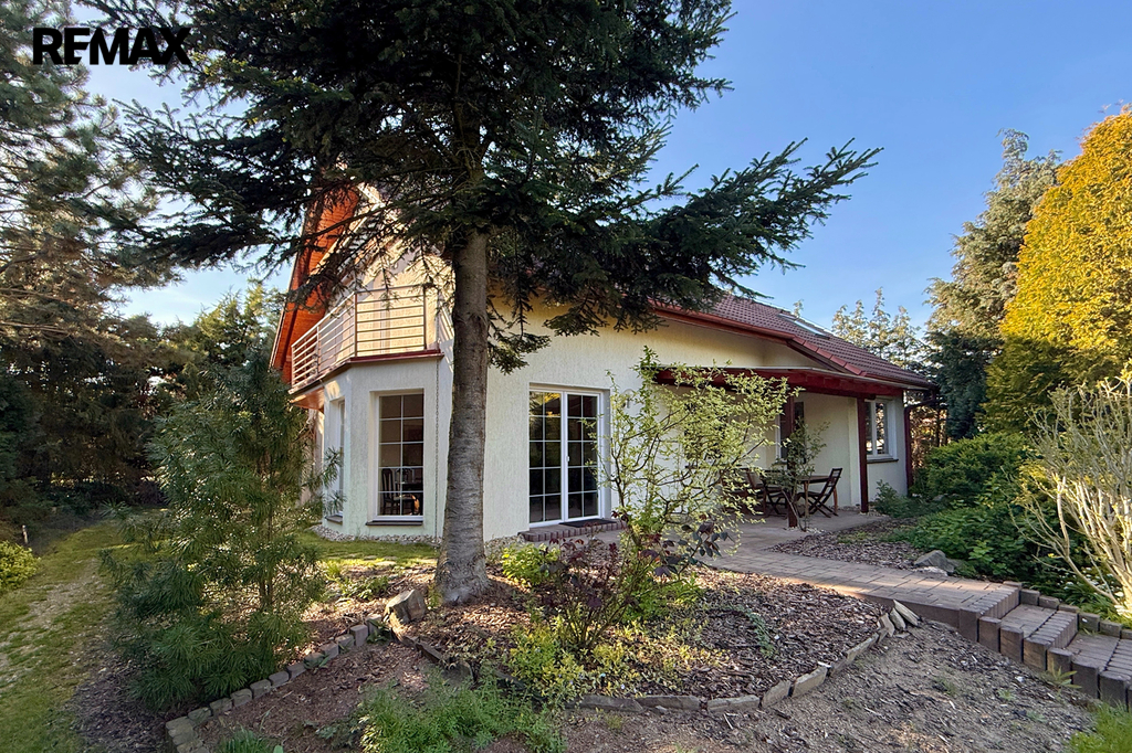 Dům, pohled ze zahrady