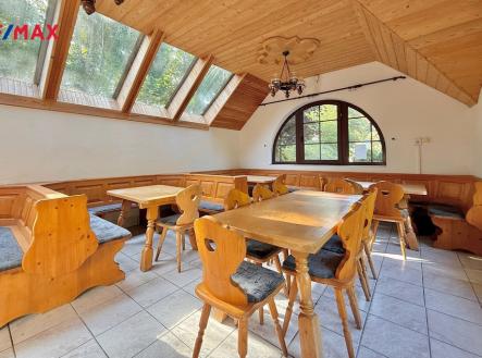 Prodej hotel, 450 m²