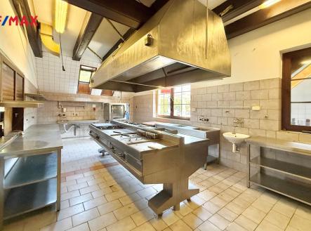 Prodej hotel, 450 m²