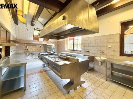 Prodej hotel, 450 m²